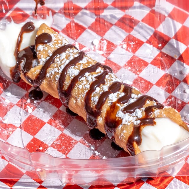 Cannoli.